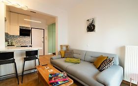 Luxury 1-Bedroom Apartment By The Sea In Athens