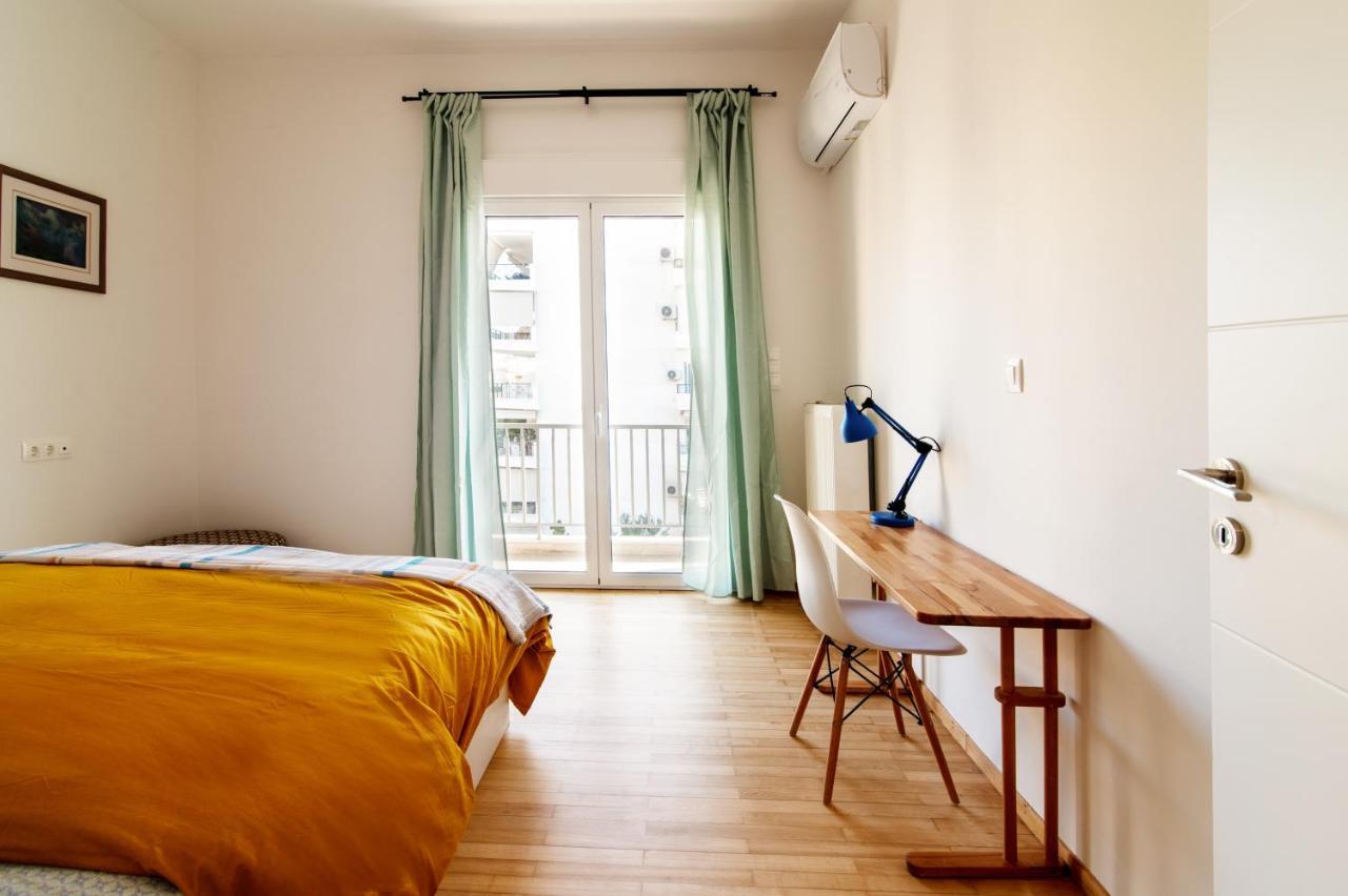 Luxury 1-Bedroom Apartment By The Sea In Athen Exterior foto